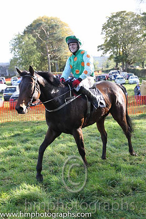 01st A Bold Move and R James ( 3 , EMERALD GREEN,orange spots; white,orange spots sleeves; emerald green cap ) Trainer: Donnchadh Doyle,, Owner : Monbeg Syndicate