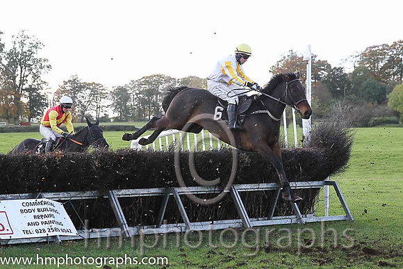 Looks Like Sonia and J P McKeown ( 6 , WHITE,yellow stripe; white,yellow striped sleeves; white  yellow striped cap ) Trainer: Kevin Rooney,, Owner : Carol Rooney