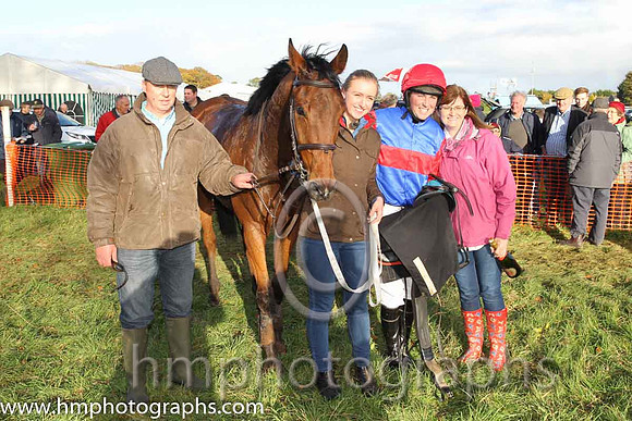 01st American Image and J Cresswell ( 1 , ROYAL BLUE,red hoop; red sleeves; red cap ) Trainer: S. Michael Millar,, Owner : S. Michael Millar