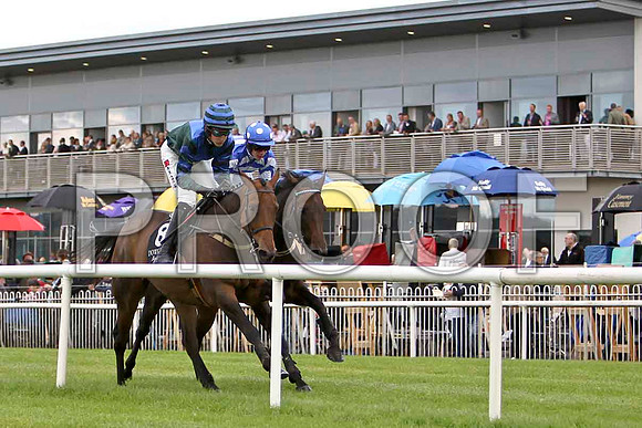 Vardas Hall in the lead - CU2D1999-e