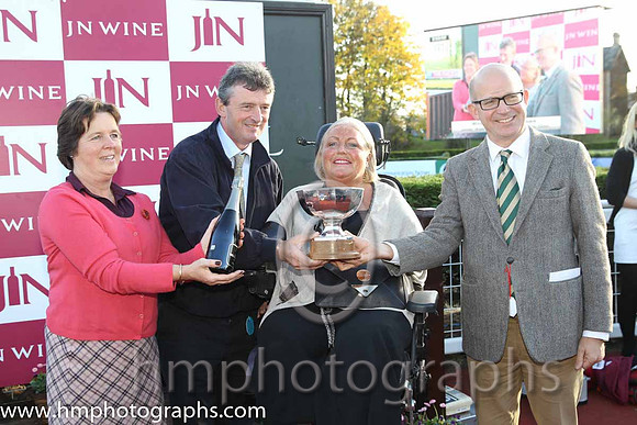 01st Don Cossack (GER) ( 1 , maroon, white hoop ) and B.J. Cooper - Trainer : Gordon Elliott - Owner : Gigginstown House Stud