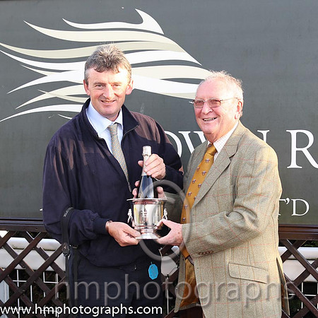 01st Death Duty ( 9 , maroon, white hoop ) and N. Carberry - Trainer : Gordon Elliott - Owner : Gigginstown House Stud