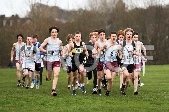 The start of the Under 17 Race - FT8E7321-e