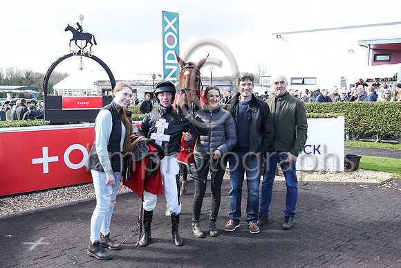 1 I Don't Get It (10 ,black, pink cross ), Jockey - G P Brouder ,Trainer/Owner - N McCluskey