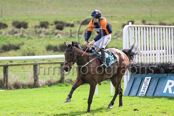 1 Winding River (5 ,Dark blue, orange braces ), Jockey - R J Condon ,Trainer - O McKiernan