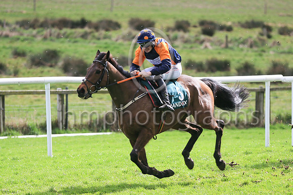 1 Winding River (5 ,Dark blue, orange braces ), Jockey - R J Condon ,Trainer - O McKiernan