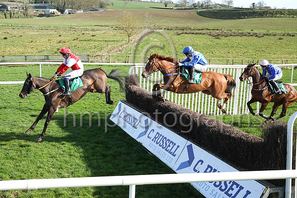 1 Indie Belle (4 ,royal blue and white diabolo ), Jockey - A P Kelly ,Trainer - Robert Widger