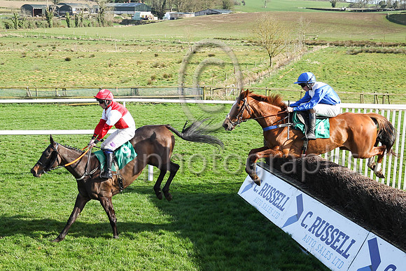 1 Indie Belle (4 ,royal blue and white diabolo ), Jockey - A P Kelly ,Trainer - Robert Widger