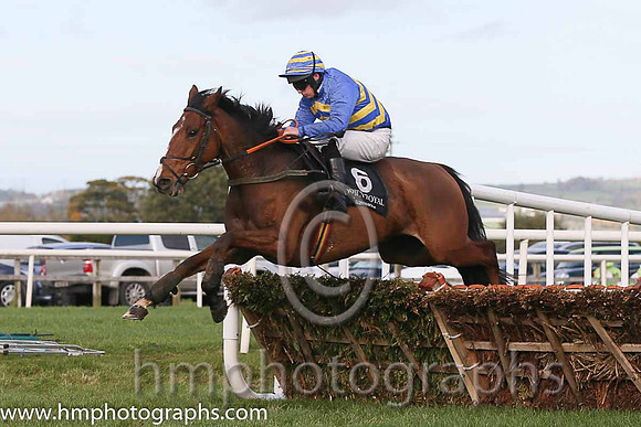 05th F Oisin James ( 6 , blye, white chevrons ) and B.R. Dalton (3) - Trainer : Miss Denise Marie O'Shea - Owner : Finbar O'Reilly