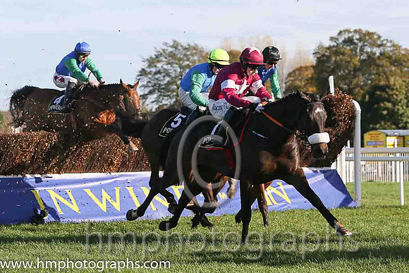 02nd Clarcam (FR) ( 1 , maroon, white hoop ) and B.J. Cooper - Trainer : Gordon Elliott - Owner : Gigginstown House Stud