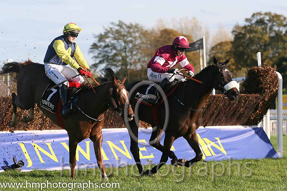 03rd Shadow Catcher (GB) ( 7 , dark blue, yellow diamond ) and K.C. Sexton - Trainer : Gordon Elliott - Owner : Mrs P Sloan