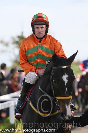 04th Texas Jack ( 4 , orange, green chevrons ) and S.W. Flanagan - Trainer : Noel Meade - Owner : Robert Watson