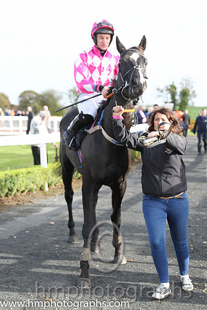 04th Get Out Of Jail ( 9 , pink and white diamonds ) and M.J. Bolger - Trainer : John C. McConnell - Owner : Rockview Racing Club