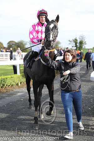 04th Get Out Of Jail ( 9 , pink and white diamonds ) and M.J. Bolger - Trainer : John C. McConnell - Owner : Rockview Racing Club