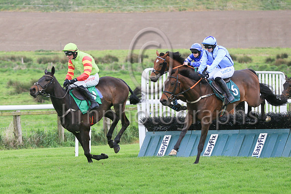 6 Meranti (6 ,light blue ), Jockey - S F O'Keeffe ,Trainer - S R B Crawford