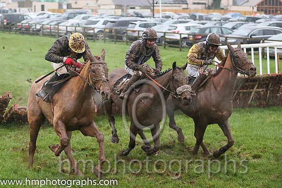 05th Lip Service ( 10 , black and white check, yellow sleeves ) and Shane Shortall (5) - Trainer : A.J.Martin - Owner : Malcolm C.Denmark