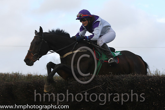 05 Highly Unlikely and Ms A O'Sullivan - - 05th (5 ,purple, white diabolo ) Trainer - Liam Lennon