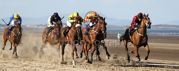02 Like Magic & J P Murtagh - 2nd (7, red and black stripes) - FT8E0861-39