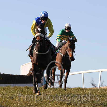 01 Send For Paddy & Mr D A Fitzsimmons - Winner (4, royal blue and yellow qtrd)& 05 By Design & Mr N M Kelly - 5th (1, emerald green and orange hooped )  - FT8E3047-29