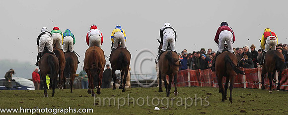 GOLAN SUN and ( 6 , WHITE,black large spots; white,black spots sleeves; white cap,black spots ) Trainer: Paul Stafford,, Owner : Michael Keegan