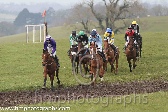 COOPERS SQUARE and J J Codd ( 5 , PURPLE,white cross of lorraine; purple, plain sleeves; purple  white hooped cap ) Trainer: Robert Widger,, Owner : Mrs Ann Roche