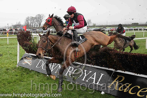 09th PU Sunsetstorise ( 7 , black, white star ) and R.C. Colgan - Trainer : F. Flood - Owner : No Man Syndicate