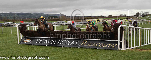 08 Waltz Legend ( 8 , black, goold sash ) and A.E. Lynch - Trainer : Liam Lennon - Owner : Niall Delany