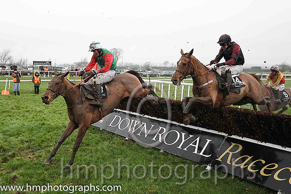 03rd Hix Fix ( 3 , green, red sleeves ) and M.J. O'Hare (5) - Trainer : George Stewart - Owner : George Stewart