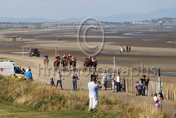 Race 1 on Laytown Beach - FT8E0745-16