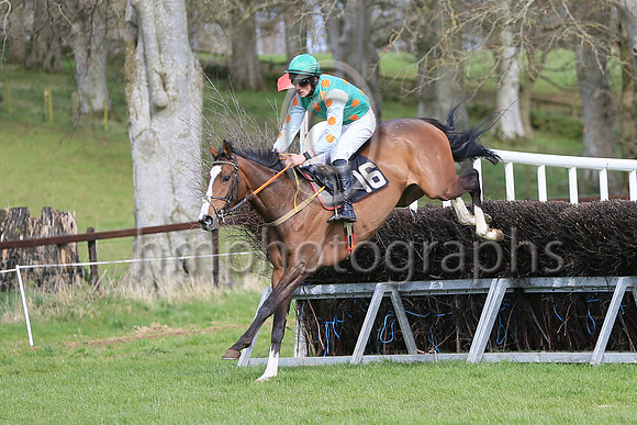 03rd Geturguccion (16,emerald green and orange spots), rider J J Walsh