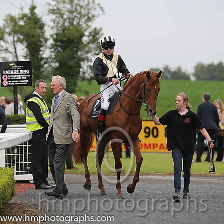 06th Gossip Central ( 2 , black, yellow cross sashes ) and P.J. Smullen - Trainer : A.L.T.Moore - Owner : John Patrick Byrne/Mrs.A.L.T. Moore/G. King