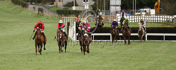 01 Topper Thornton ( 2 , red, black seams ) and A.P. Heskin - Trainer : C.A.McBratney - Owner : R.P. Behan/Steven Wylie