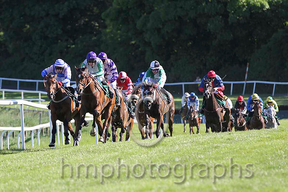 01 Miranour & J S McGarvey - winner (9, white, emerald green sleeves) - FT8E5924-26