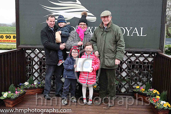 01st Noble Endeavor ( 4 , maroon and white stripes ) and J.W. Kennedy (5) - Trainer : Gordon Elliott - Owner :C Jones