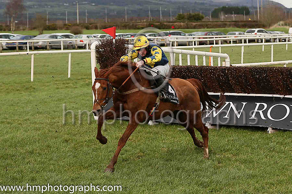 02 Kilford ( 4 , dark blue, white diamond ) and L.P. Dempsey (3) - Trainer : Leonard Whitmore - Owner : Fort Road Syndicate
