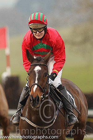 FOLDUF and Ms C V Annan ( 1 , RED,emerald green chevrons; red sleeves; red  emerald green striped cap ) Trainer: Martina Dempsey,, Owner : Racing Club CAFRE (Enniskillen)