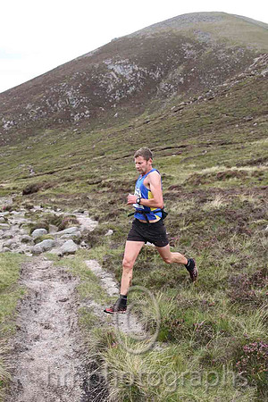 Stephen Cunningham - Mourne Runners - winner in 45:30 - CU2D0014-4