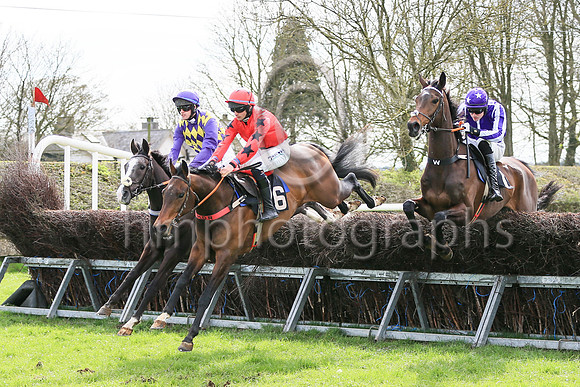 1st Play Country (1, purple, white seams) , jockey- B Dunleavy