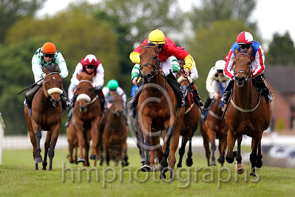 01 Judies Child & S B Kelly - winner (4, Red,yellow halved sleeves) -  - FT8E5369-eb