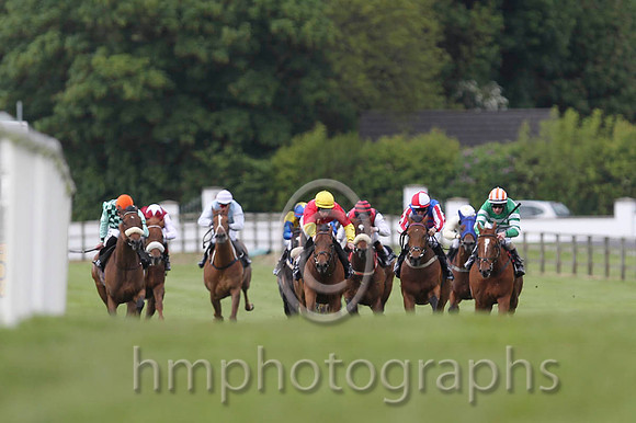 01 Judies Child & S B Kelly - winner (4, Red,yellow halved sleeves) - FT8E5349-3