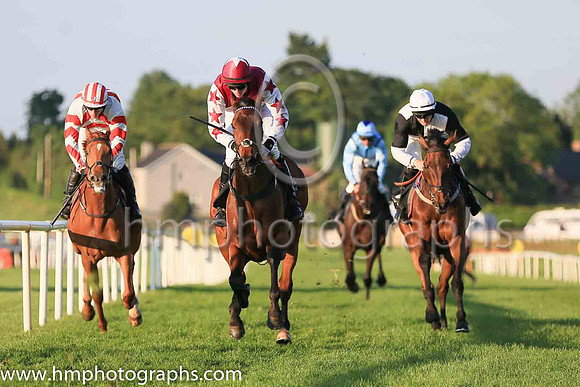 04th Special Rate and B. Dunleavy(7) (7 ,maroon white hoop ), Trainer:Mary Ellen Doyle , Owner:Jason Higgins/Brian T. Flynn