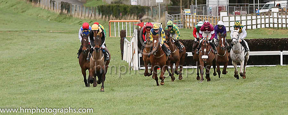 08 Waltz Legend ( 8 , black, goold sash ) and A.E. Lynch - Trainer : Liam Lennon - Owner : Niall Delany
