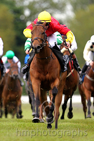 01 Judies Child & S B Kelly - winner (4, Red,yellow halved sleeves) -  - FT8E5369-ec