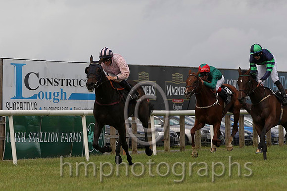 01 Sir Ector & C D Hayes - winner (7, pink, dark blue and pink striped cap) - CU2D8041-Edit-42