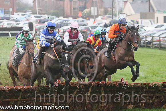 01st Angus Milan ( 1 , orange and purple chevrons ) and C.D. Timmons (2) - Trainer : Noel C. Kelly - Owner : Victor McCrea