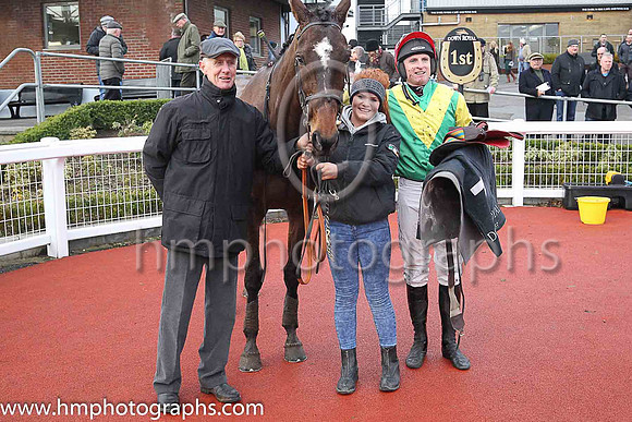 01 Venitien De Mai (FR) ( 7 , emerald green ) and J.J. Codd - Trainer : J.T.R.Dreaper - Owner : Ann  Alan Potts Partnership