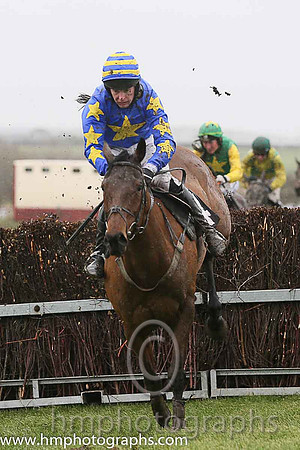 01st Champagne To Go ( 4 , royal blue, yellow star )  M J O'Hare ( Trainer: J G Cosgrave )