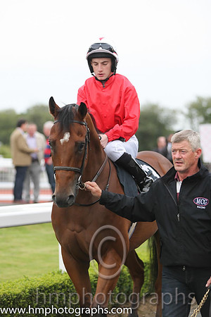 10th Texas Radio ( 13 , red, white cap ) and K.J. Leonard (10) - Trainer : M.C. Grassick - Owner : Tadhg Geary