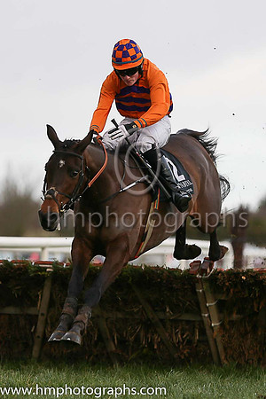 01 Angus Milan ( 2 , orange and purple chevrons ) and S.P. Kelly (7) - Trainer : Noel C. Kelly - Owner : Victor McCrea