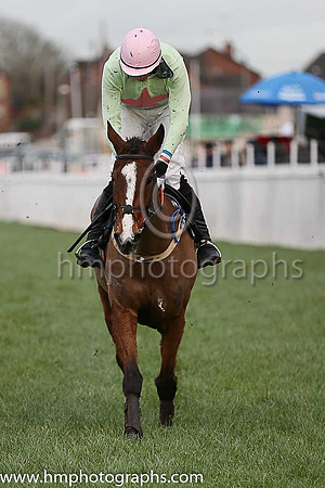 05 Peter From Paris ( 4 , light green, pink star ) and S.J. Hassett - Trainer : D E Prendergast - Owner : T.Ryan